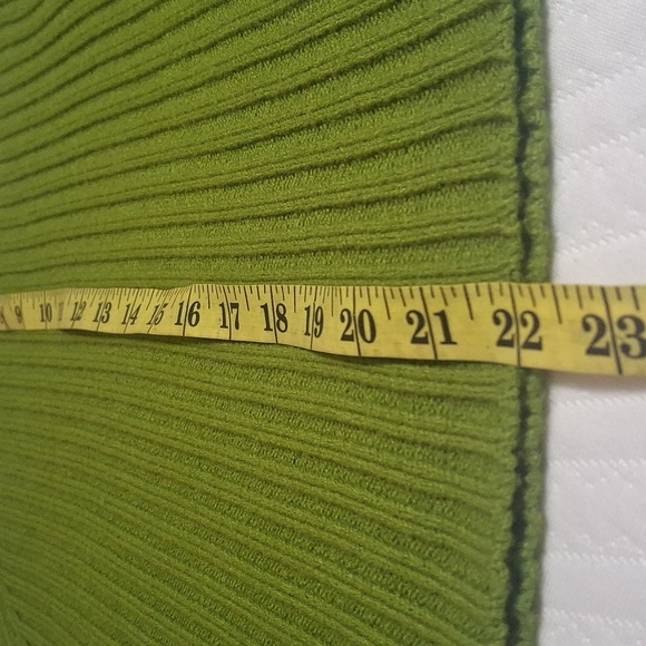 Green Ribbed Women's Mocneck Sweater Sz XS/SM - Picture 9 of 10